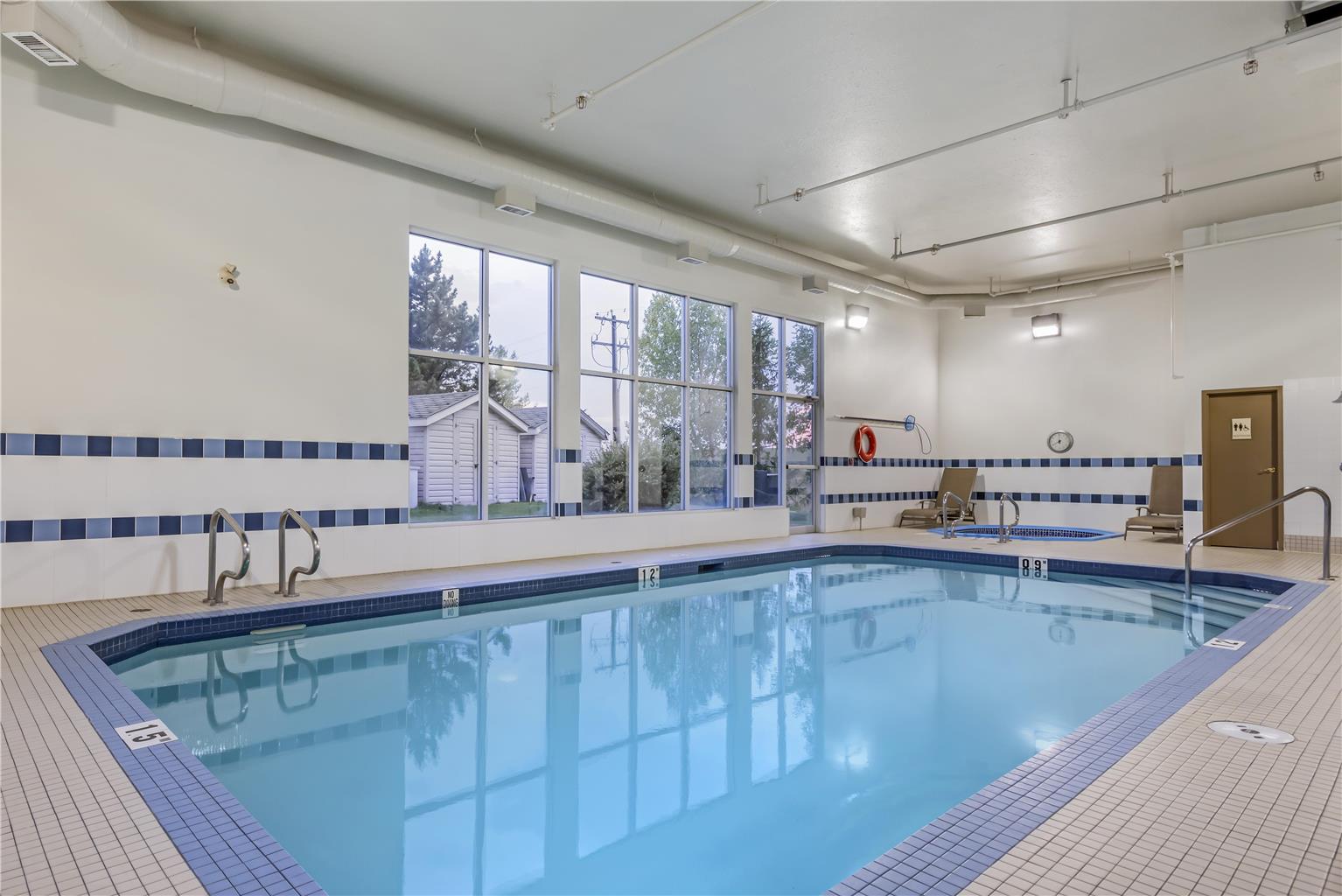 Фото Best Western Plus Red Deer Inn & Suites