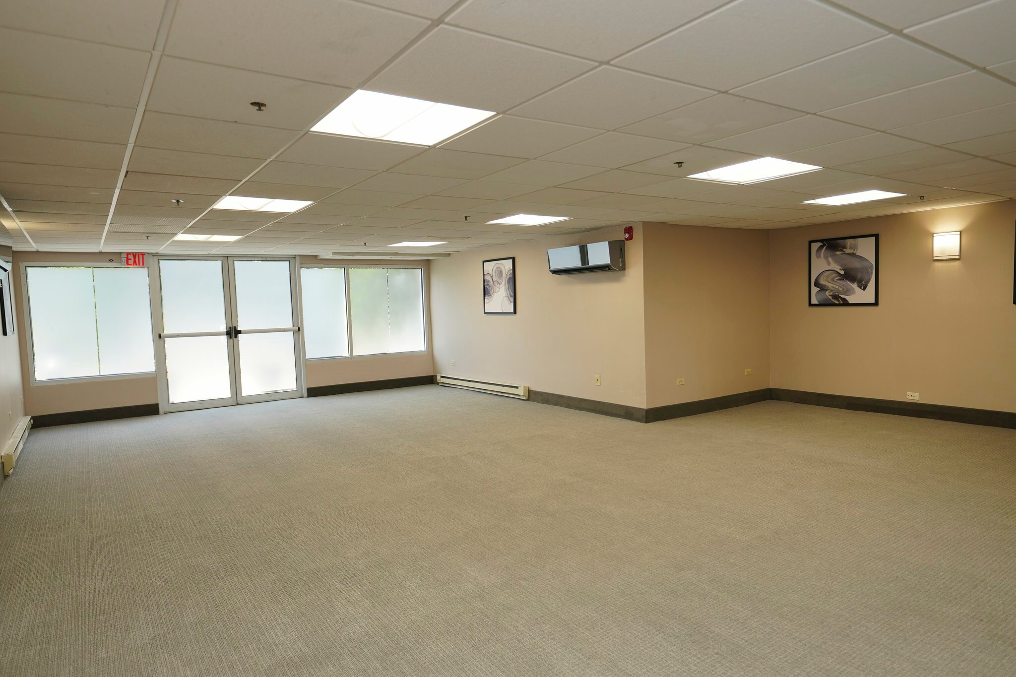 Фото Holiday Inn & Suites Chicago-Carol Stream