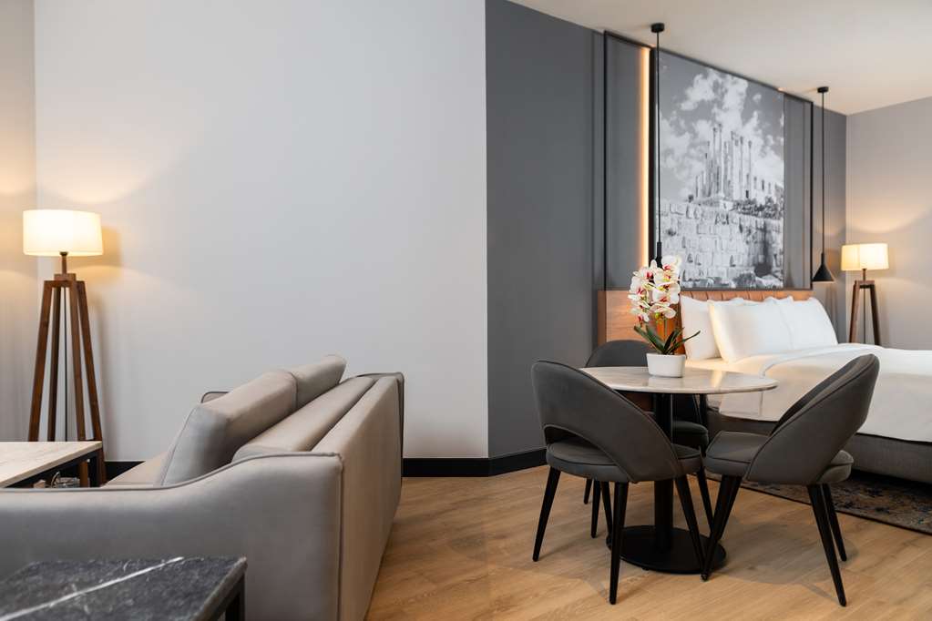 Фото Radisson Blu Hotel, Amman Galleria Mall