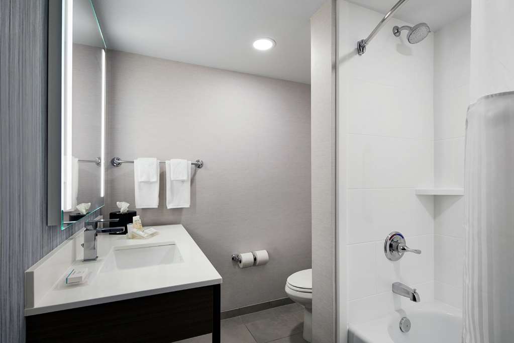 Фото Hilton Garden Inn Champaign Urbana