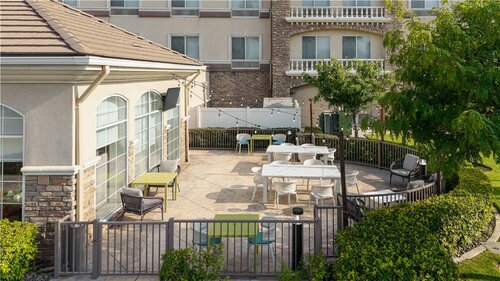 Гостиница Hilton Garden Inn Ontario/Rancho Cucamonga в Онтарио