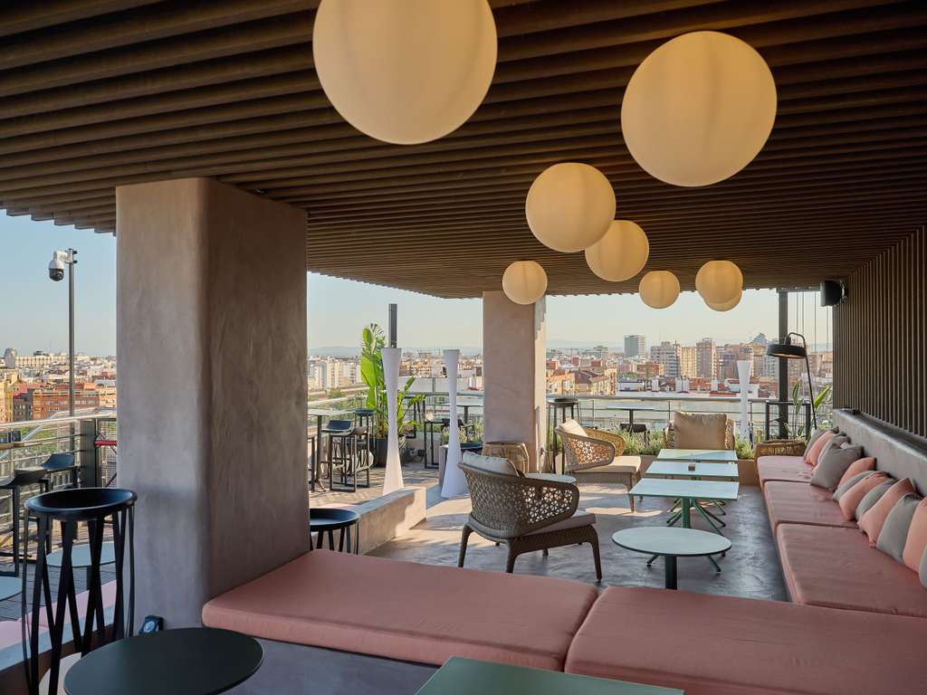 Фото Novotel Valencia Lavant