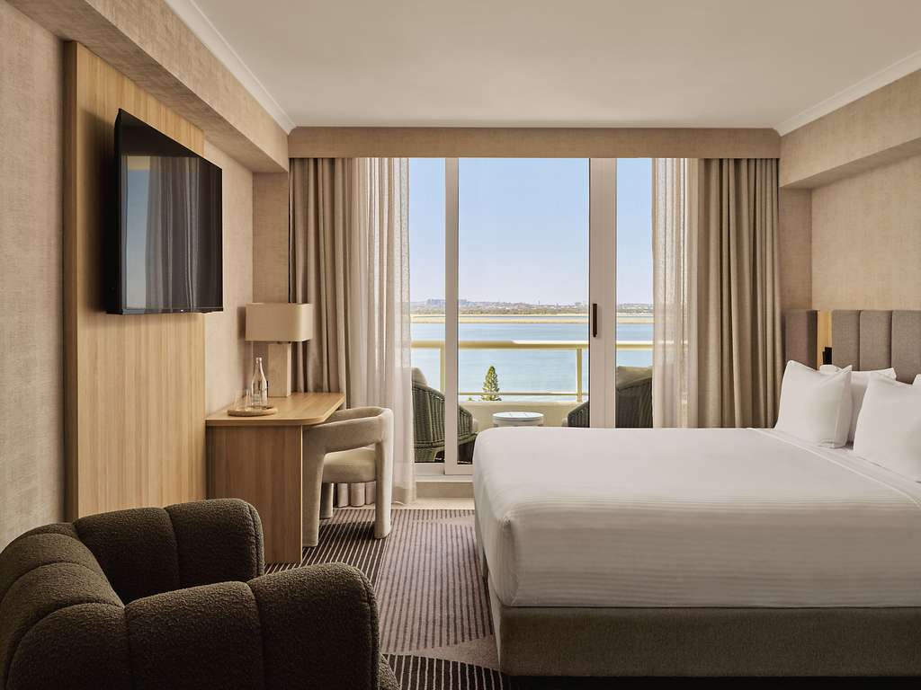 Фото Novotel Sydney Brighton Beach