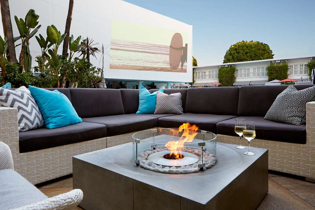 Фото The Beverly Hilton