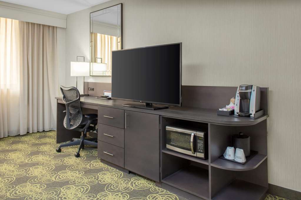 Фото Hilton Garden Inn Reagan National Airport