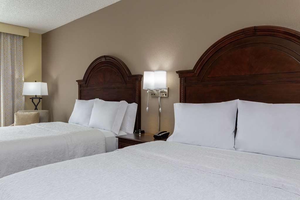Фото Hampton Inn & Suites Wellington