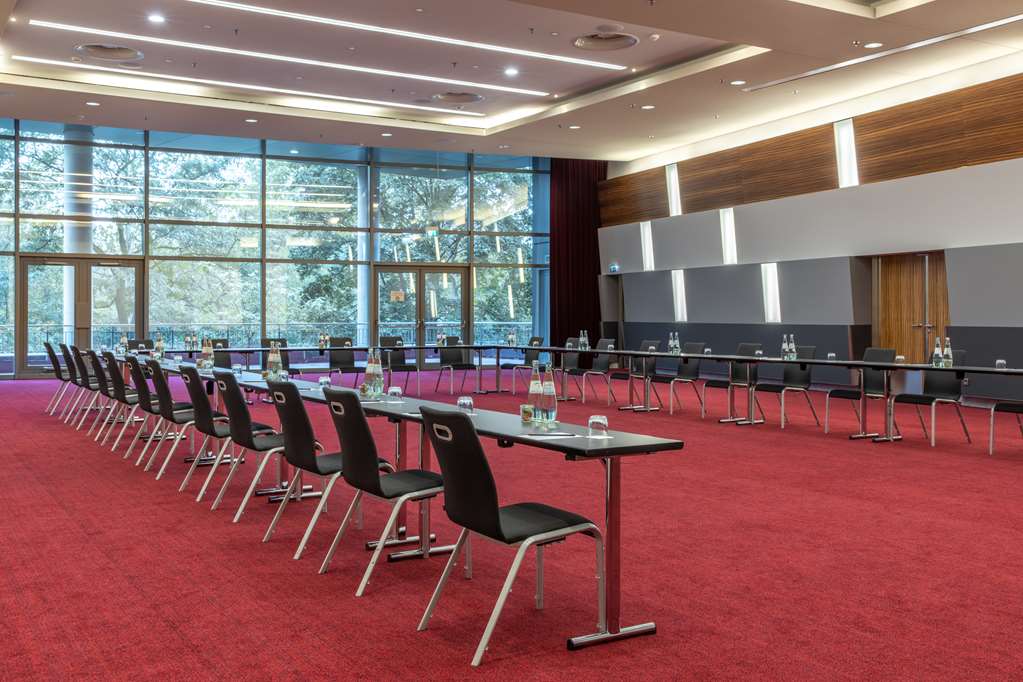 Фото Radisson Blu Hotel, Frankfurt
