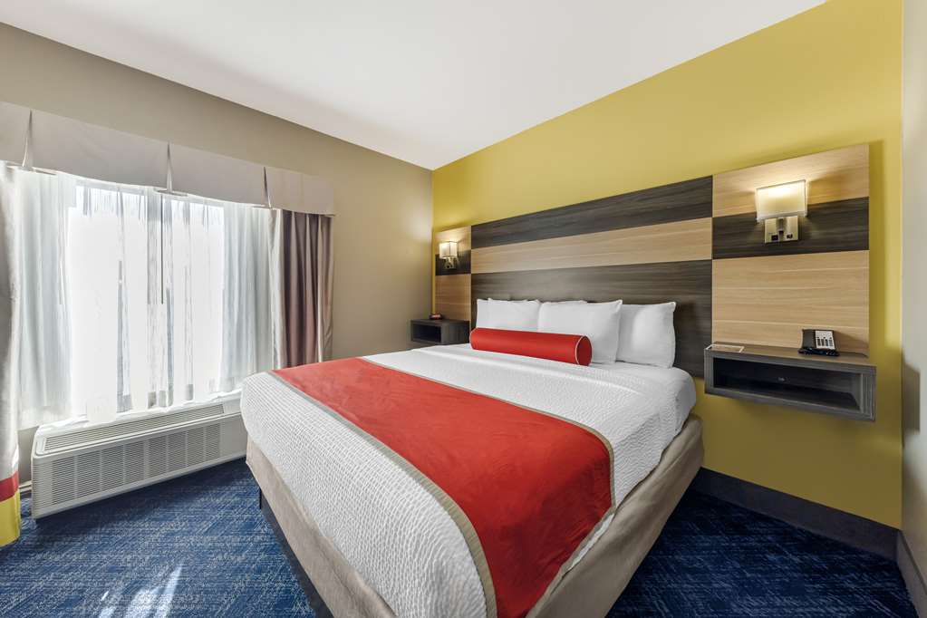 Фото Best Western Plus Midwest City Inn & Suites