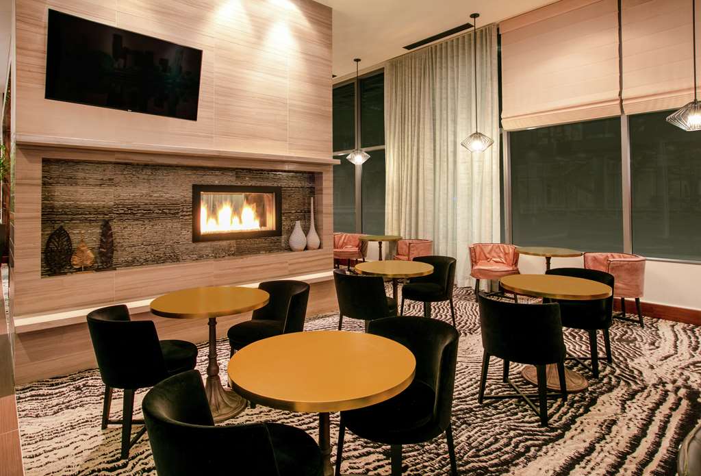 Фото Hilton Garden Inn Seattle Downtown