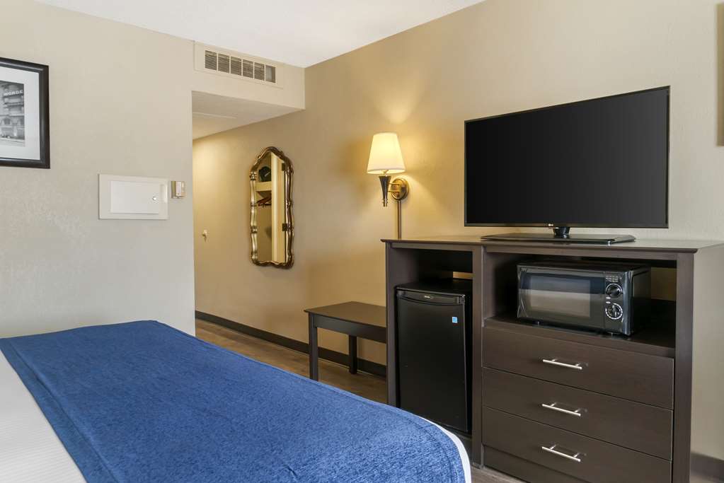 Фото Best Western Greenfield Inn
