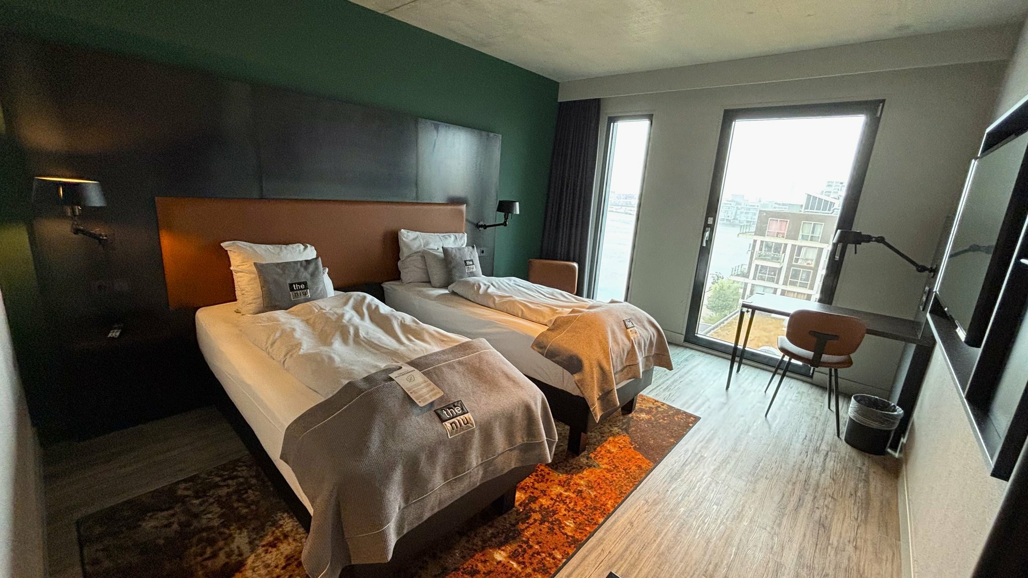 Фото The niu Fender