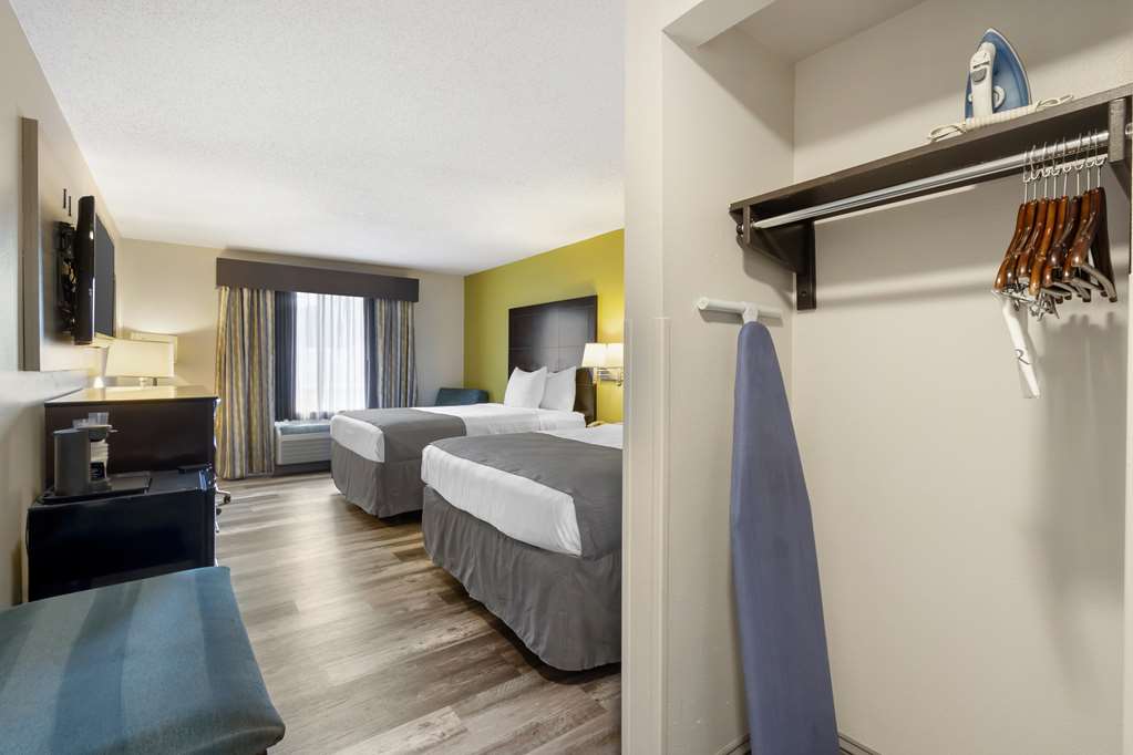 Фото Best Western Magnolia Inn and Suites