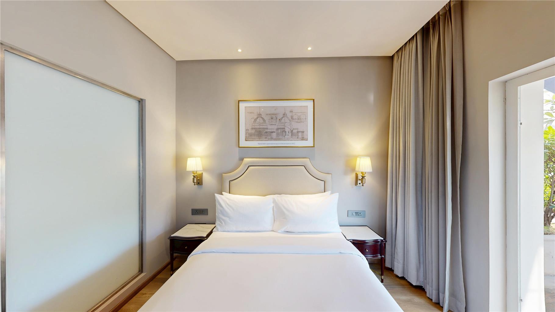 Фото Radisson Blu Marina Hotel, Delhi Connaught Place