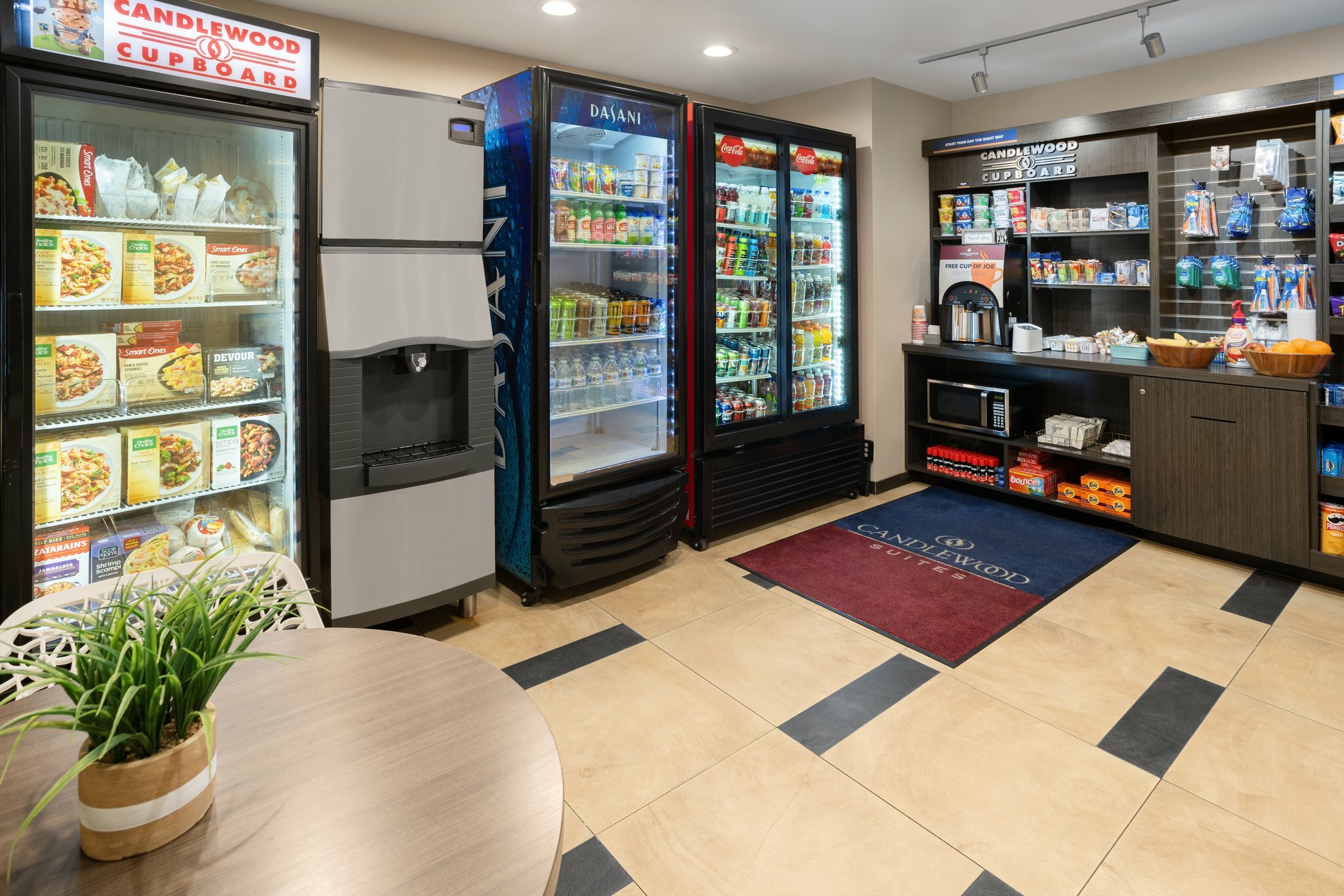 Фото Candlewood Suites Chester - Philadelphia International Airport, an Ihg Hotel