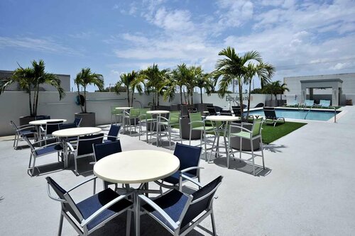 Гостиница Hotel Dello Ft Lauderdale Airport, Tapestry Collection by Hilton в Дания Бич