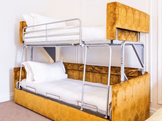 Фото Astor Court Hotel