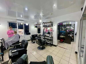 Barbershop (Kasciukovichy, mikrorayon Molodyozhny, 2), hairdresser