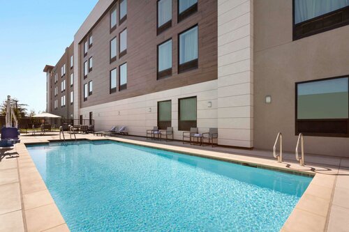 Гостиница La Quinta Inn & Suites Santa Rosa Sonoma в Санта-Розе