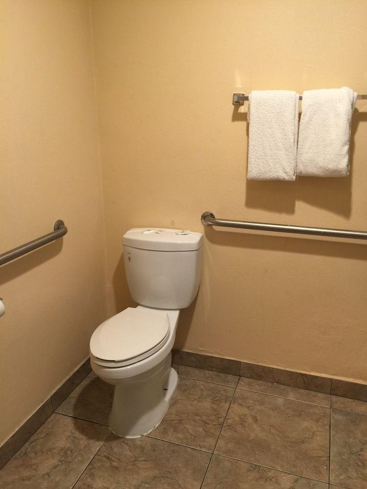 Фото Hyland Motel Van Nuys