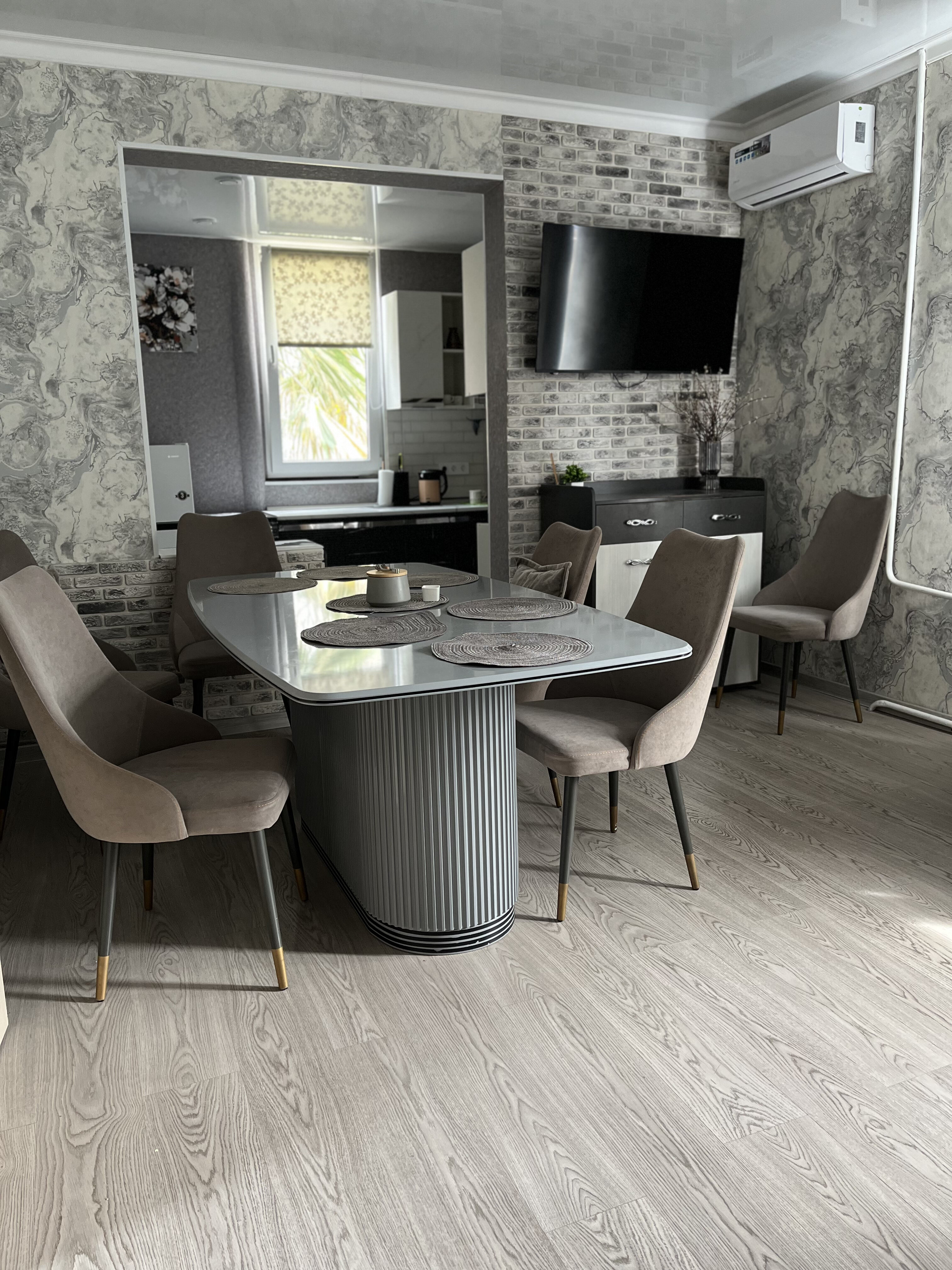 Фото Continental