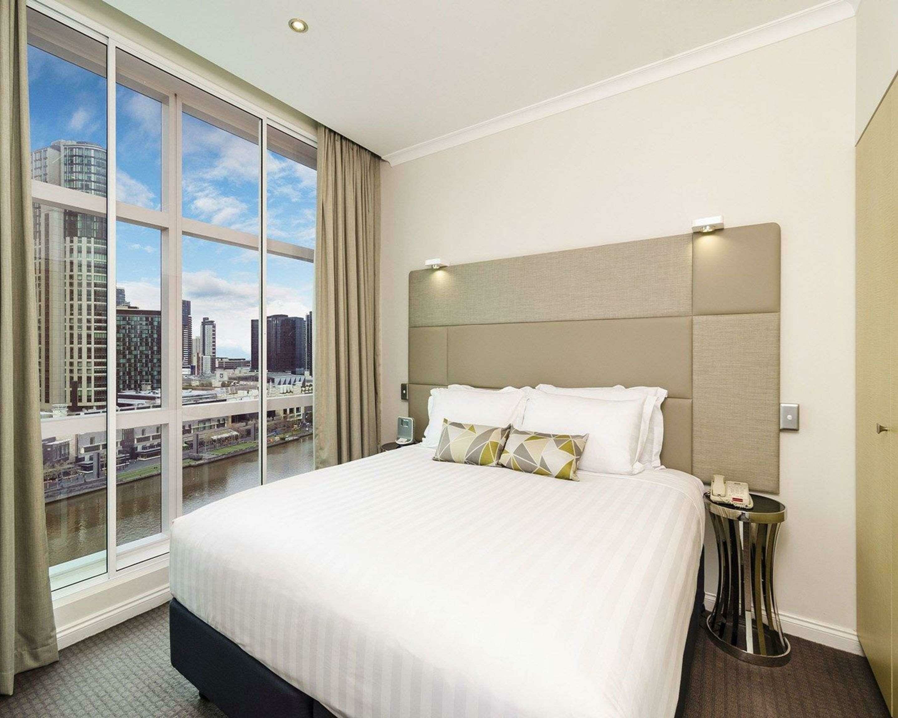 Фото Clarion Suites Gateway