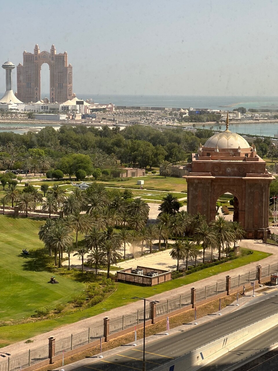 Фото Bab Al Qasr Hotel