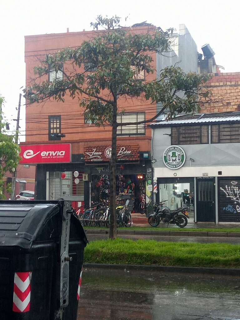 Post office Envia Mensajería Y Mercancías, Bogota, photo