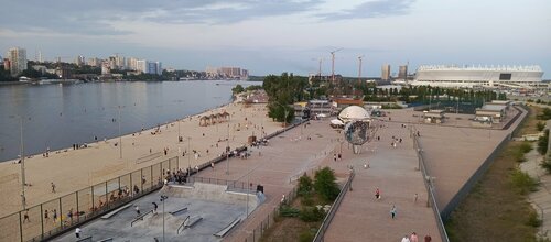 Chiroyli ichki kiyimdagi onaning seksual fotosuratlari