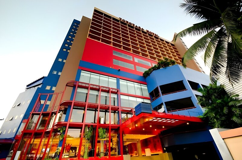 Гостиница Tongtara Riverview Hotel в Бангкоке