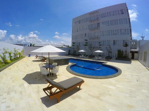 Гостиница Front One Hotel Pamekasan Madura