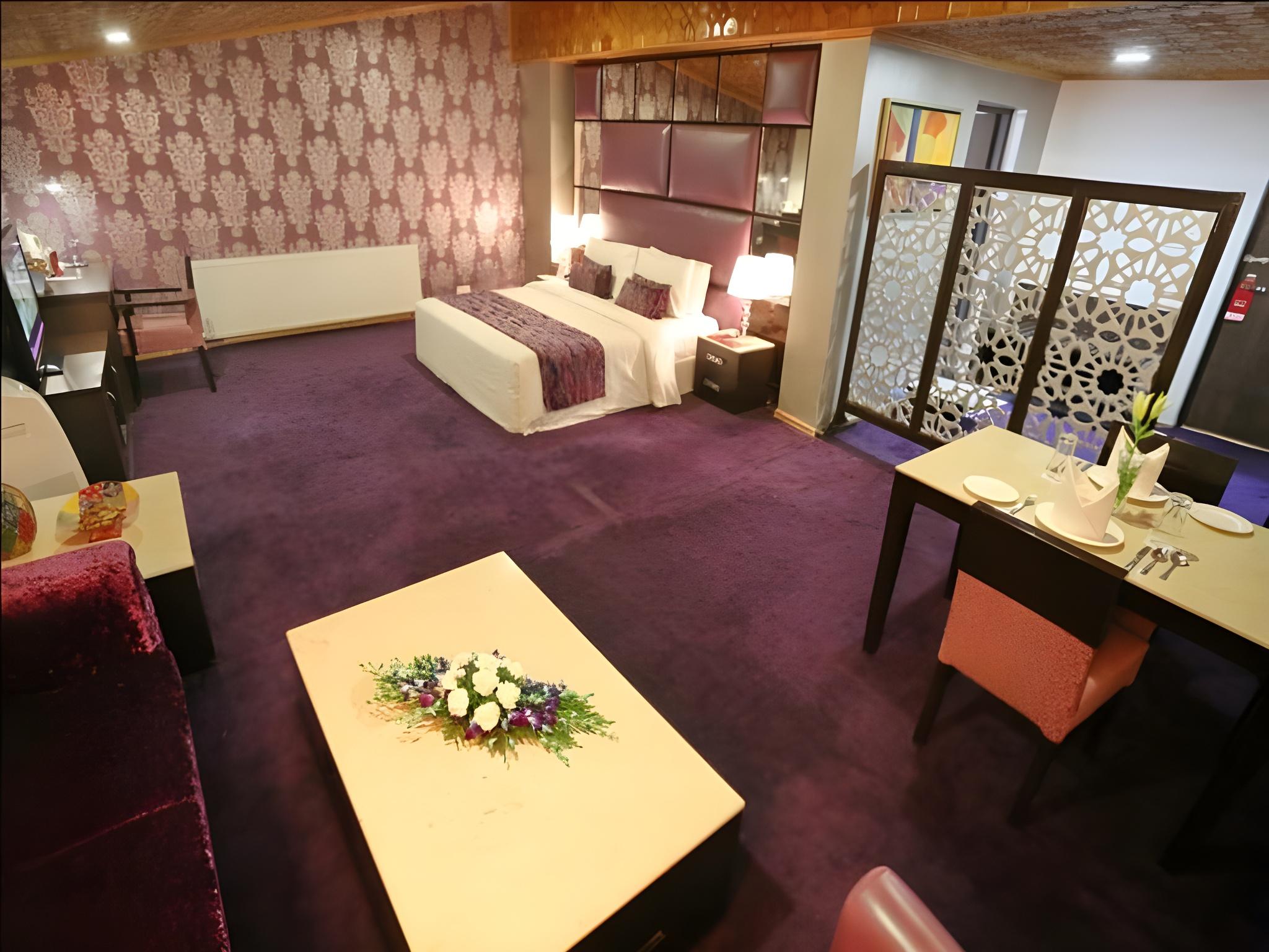 Фото Batra Hotel
