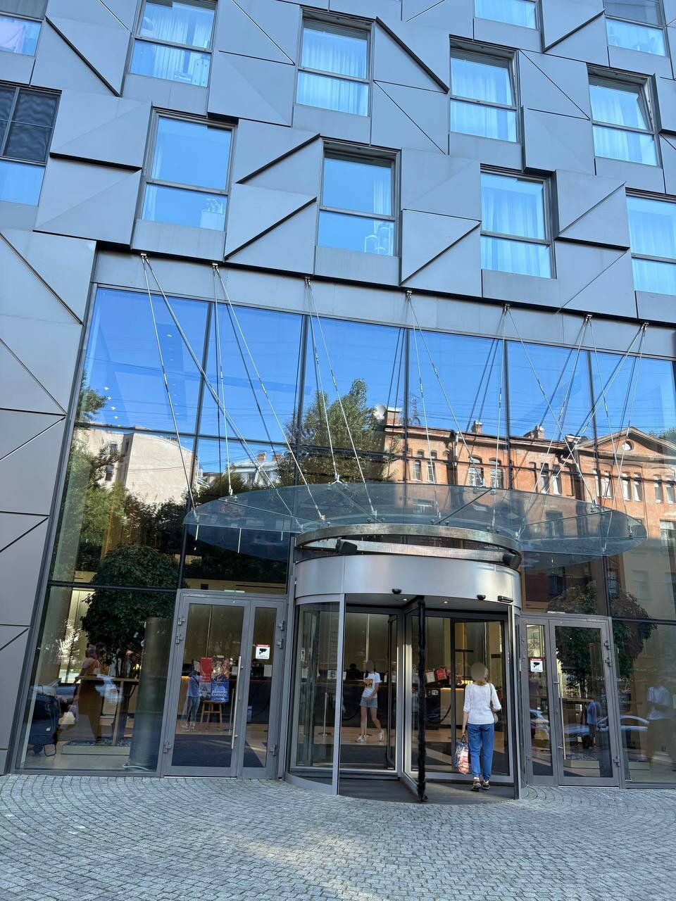 Фото отеля 1