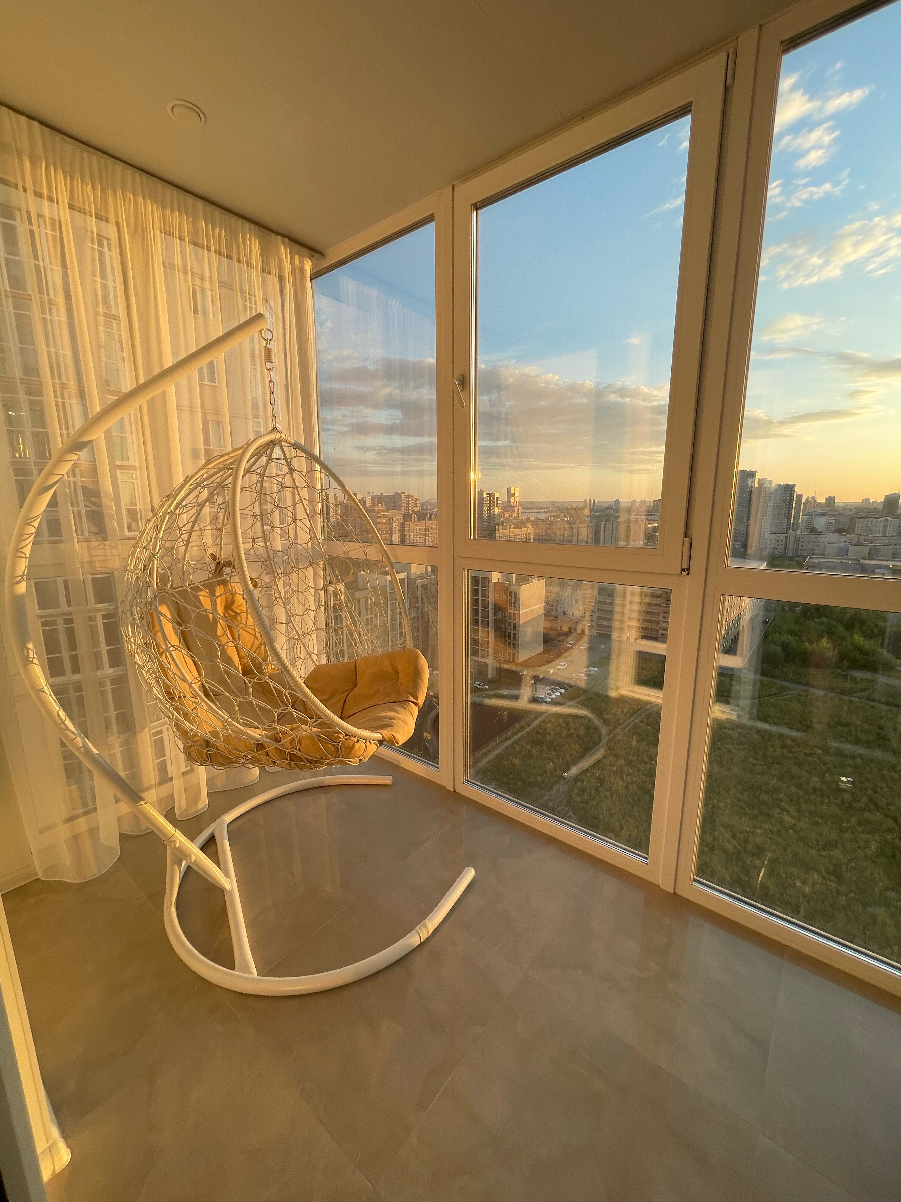 Фото Видовые апартаменты с парковкой около набережной и аквапарка Ривьера