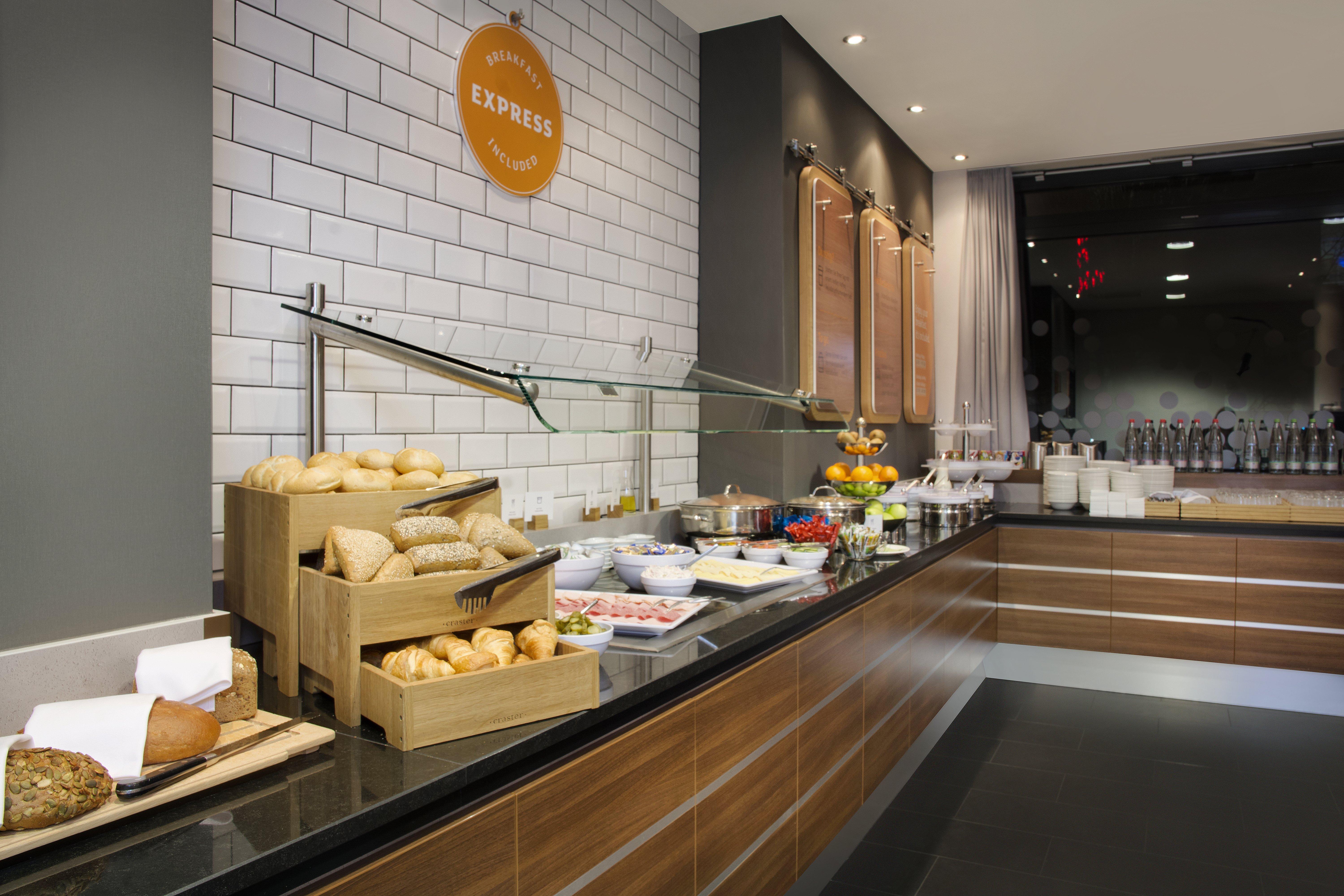 Фото Premier Inn Stuttgart Airport