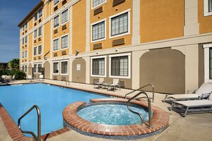 Гостиница Holiday Inn Express & Suites San Antonio-Dtwn Market Area, an Ihg Hotel