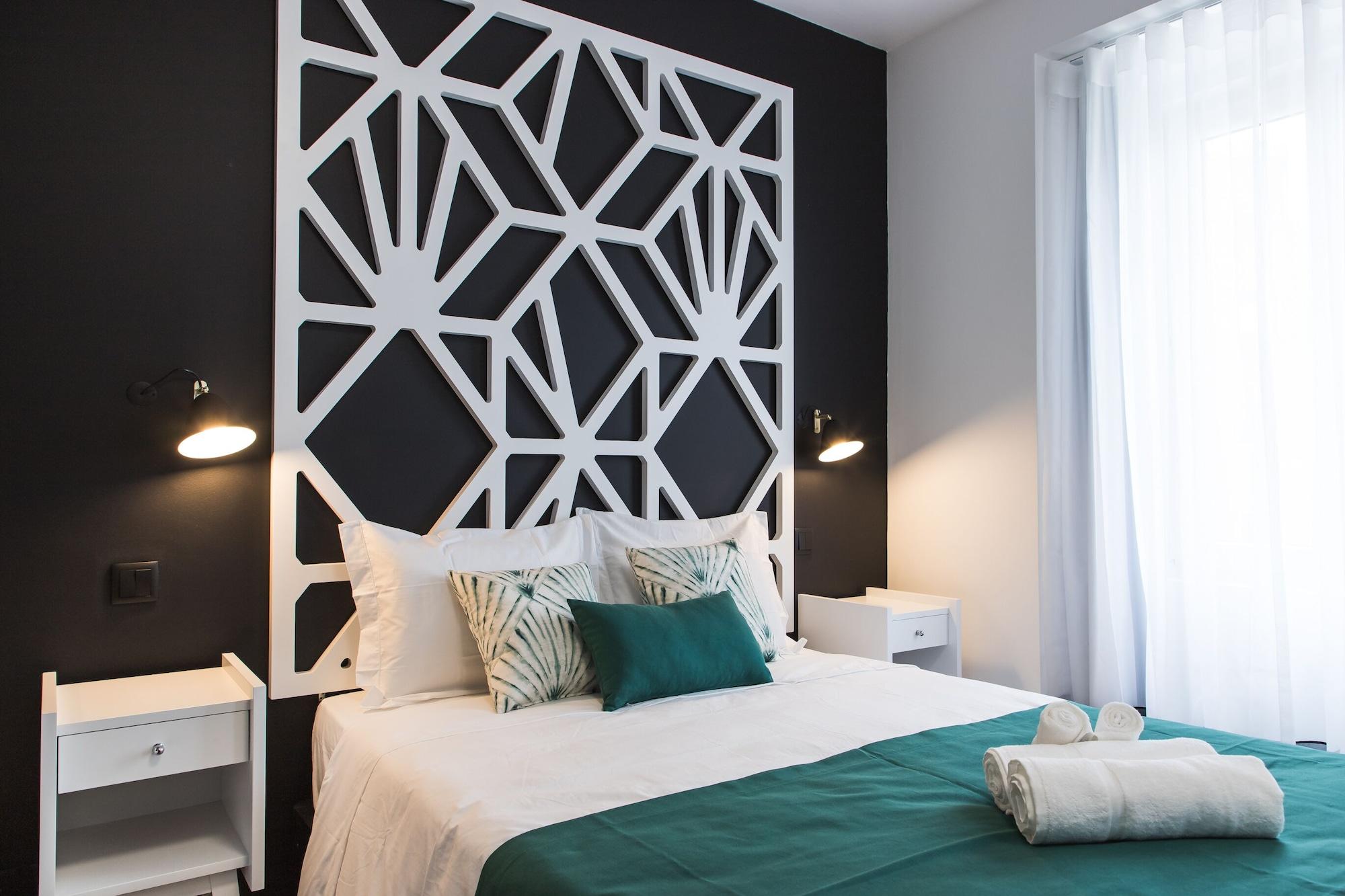 Фото The Twenties Rooms & Suites