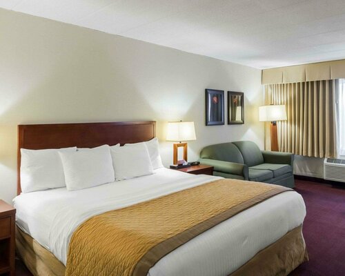 Гостиница Clarion Hotel Somerset - New Brunswick