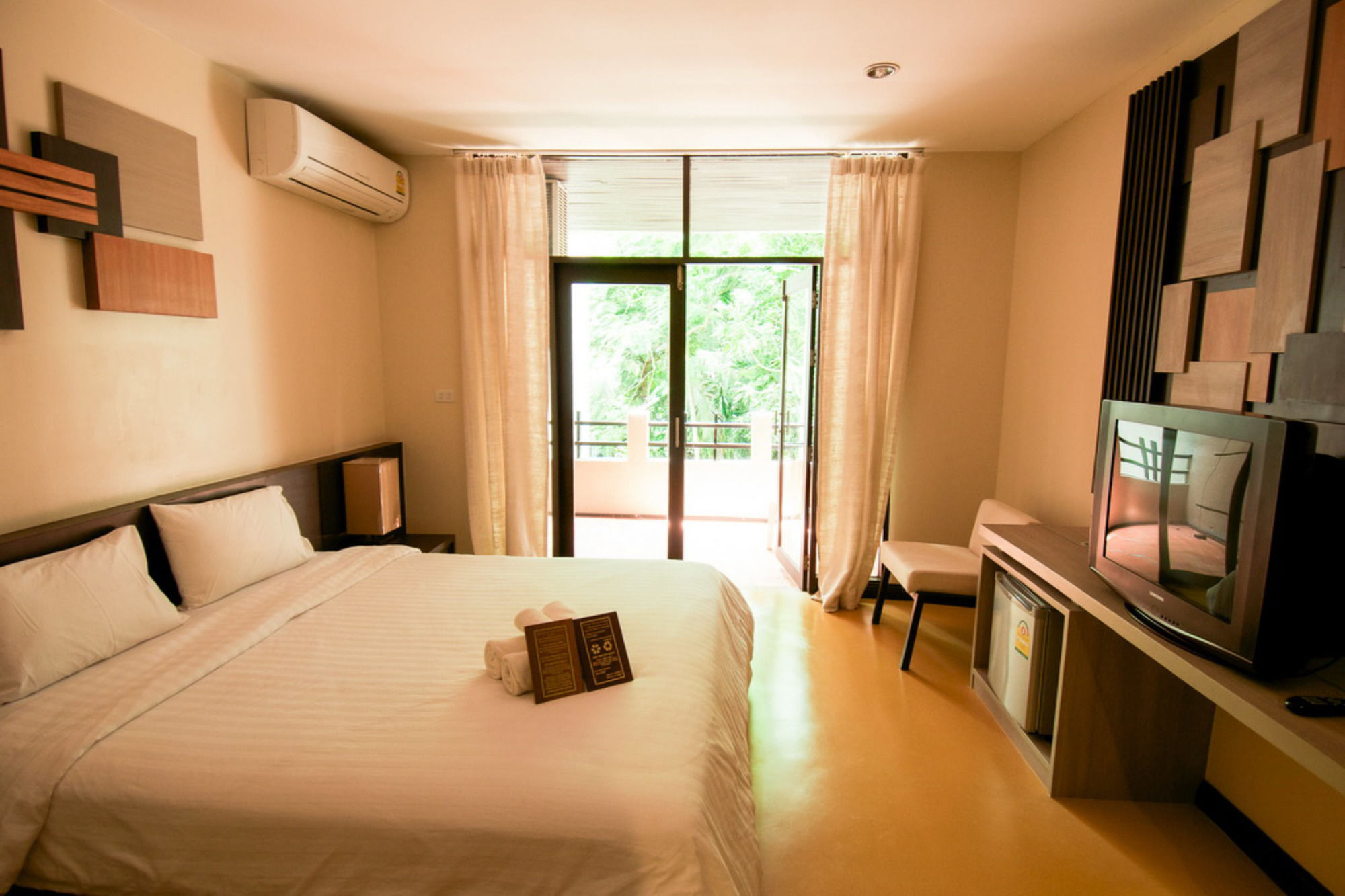 Фото Chumphon Cabana Resort