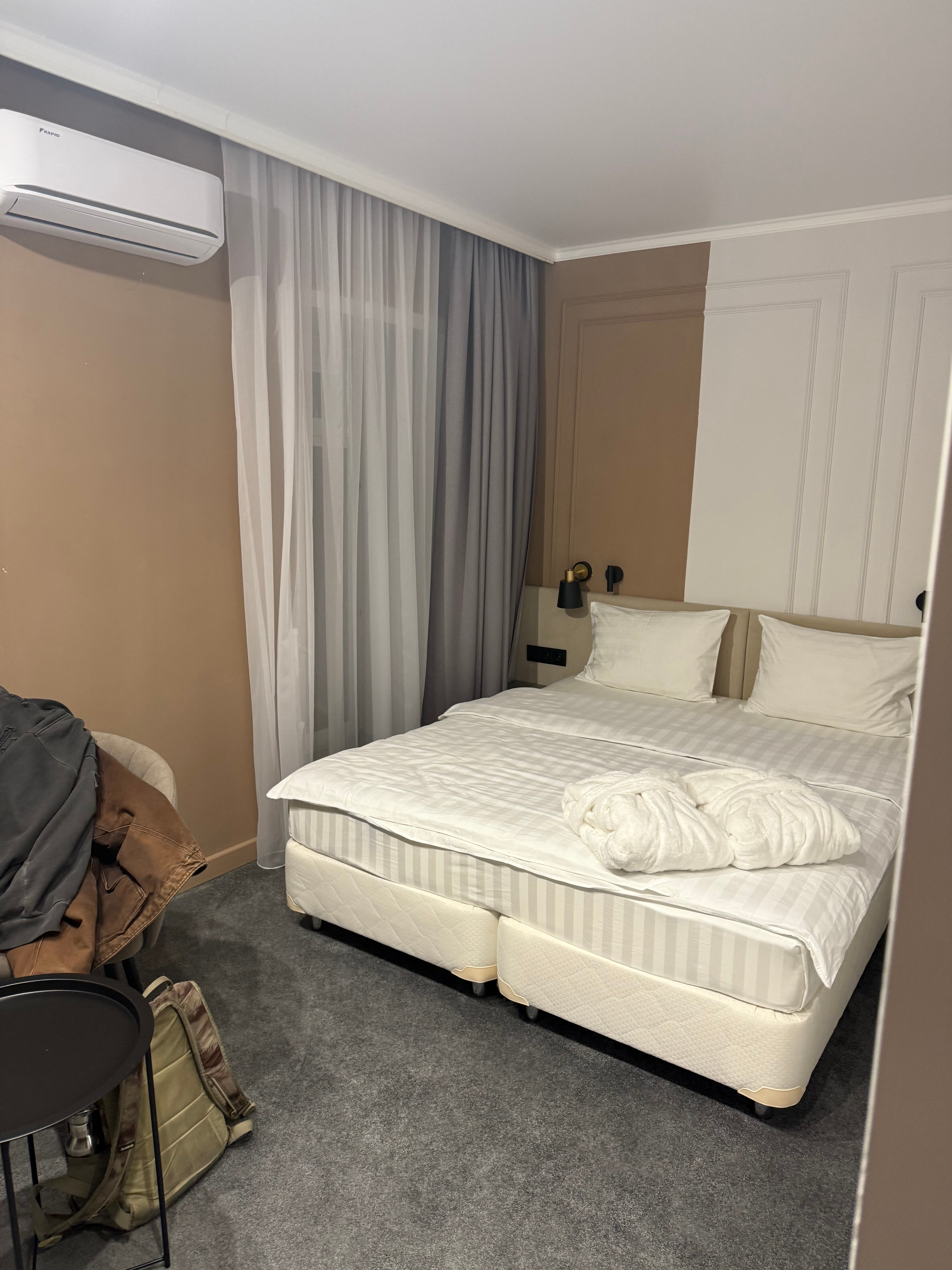 Фото InnJoy Hotel