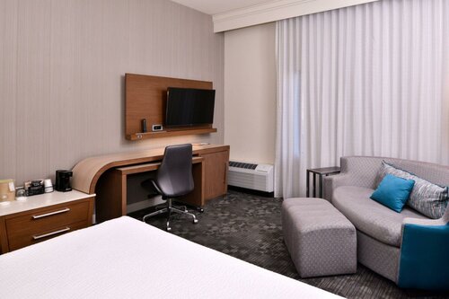 Гостиница Courtyard Palm Desert by Marriott в Палм Дезерте