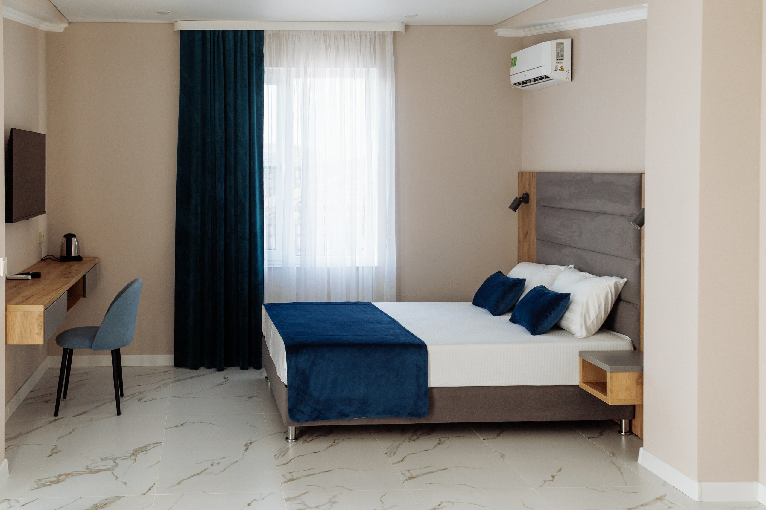 Фото Филоксения