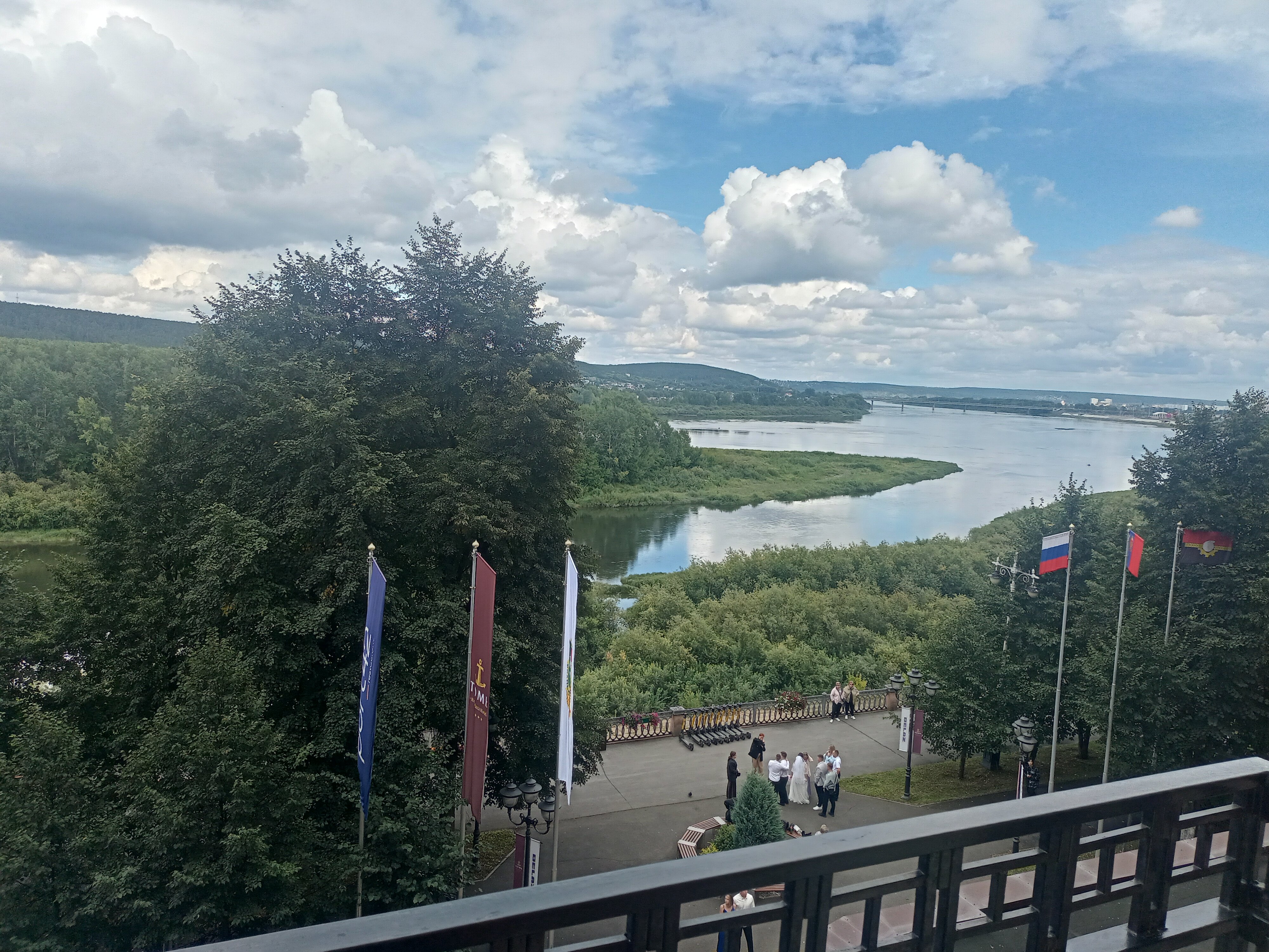 Фото Томь Ривер Плаза