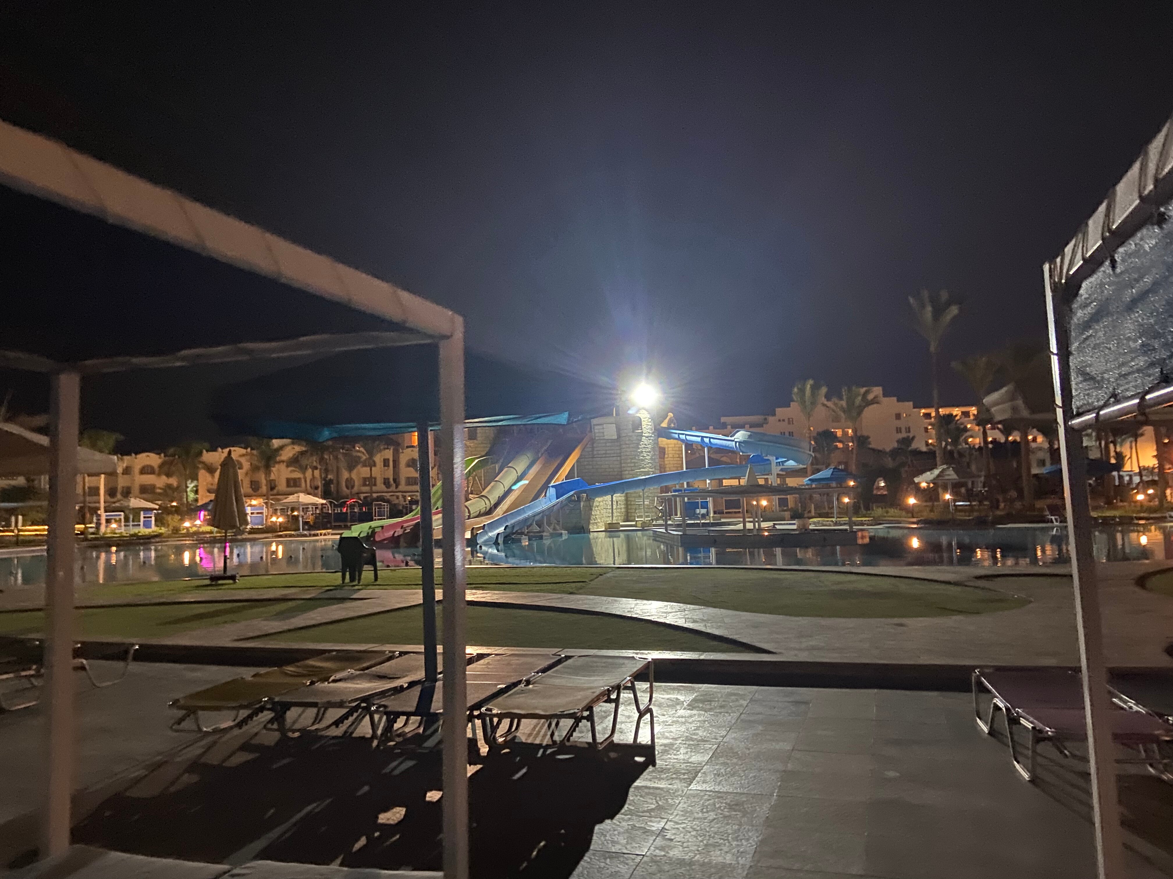 Фото Royal Lagoons Resort & Aquapark