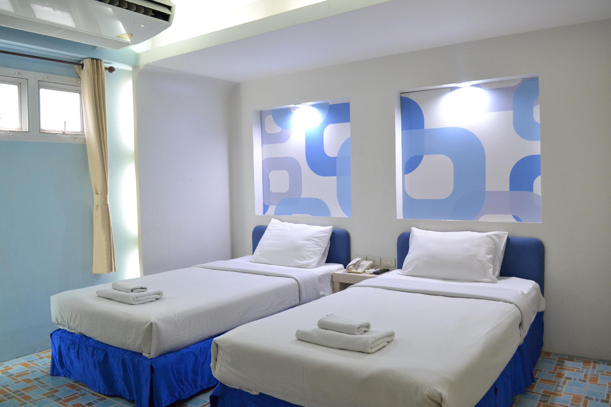 Фото Bangsaen Villa Hotel