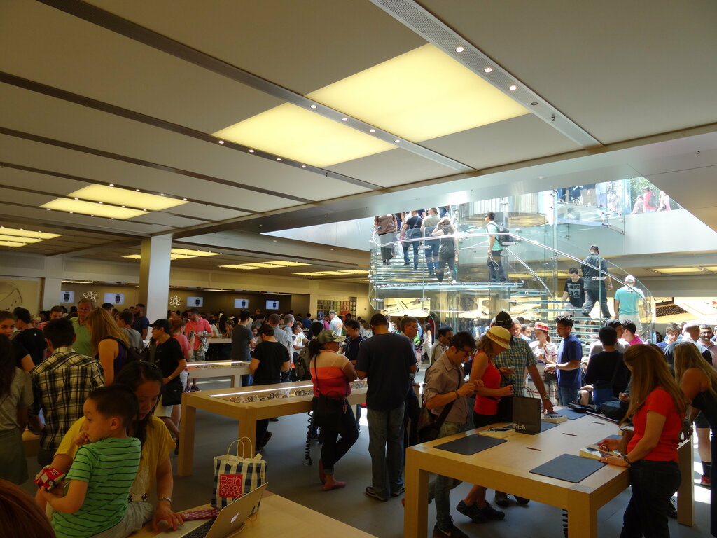 Electronics store Apple Store, New York, photo