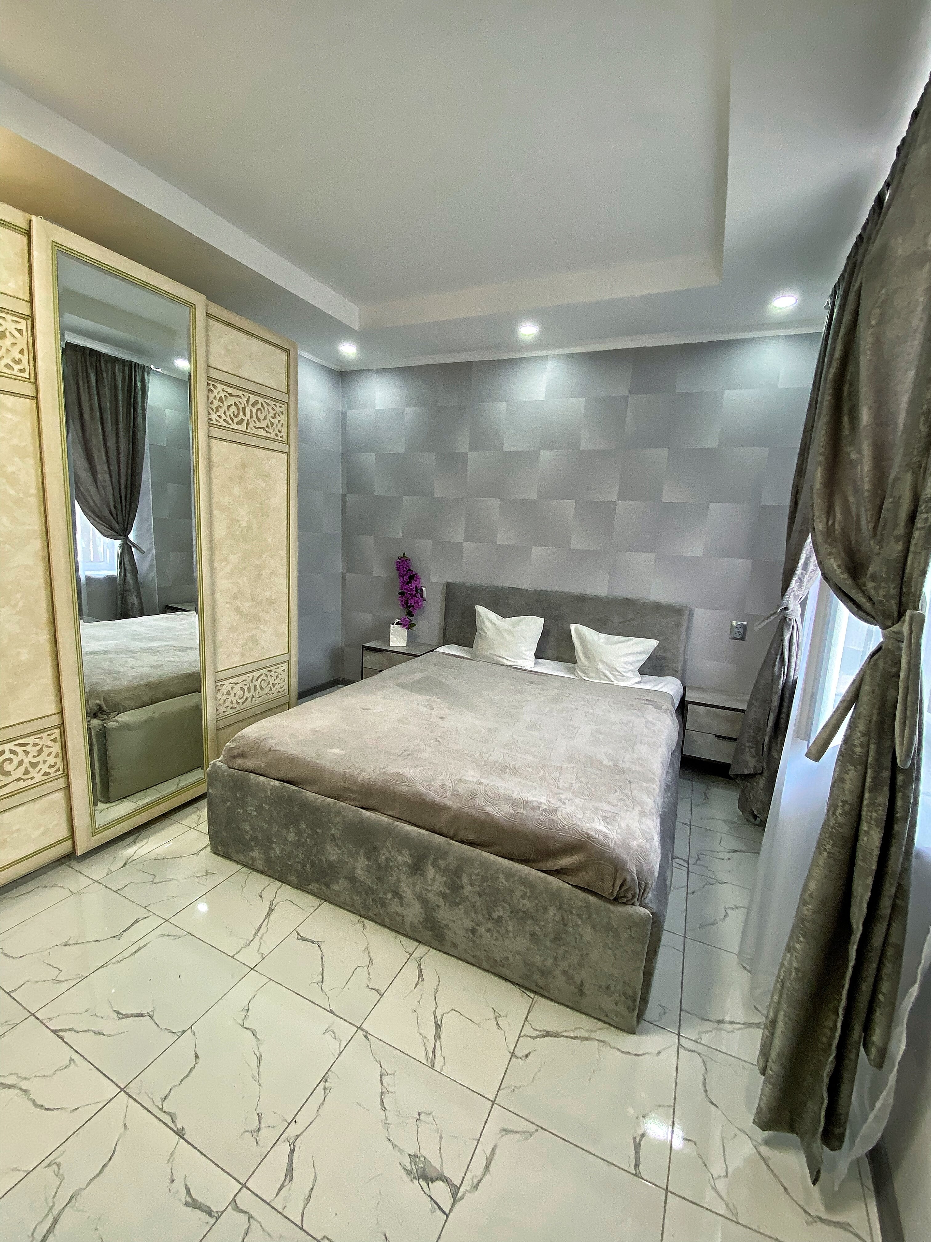 Фото у Норика и Сусанны