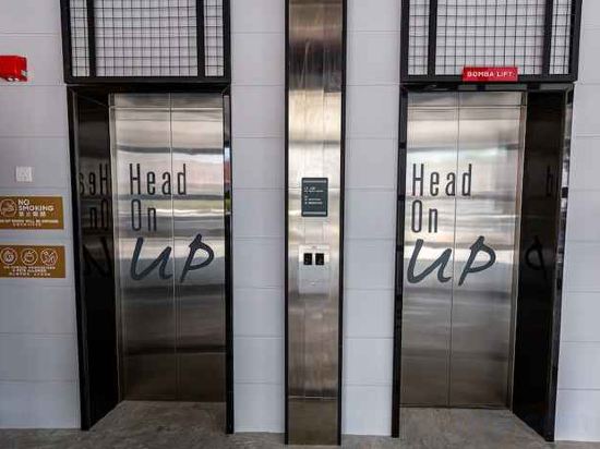 Фото Brown Hotel