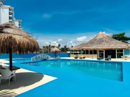 Фото Paradise Beachfront & Nightlife Heart