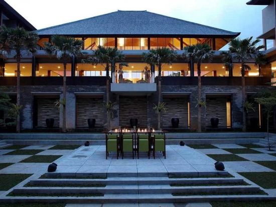 Фото Courtyard by Marriott Bali Nusa Dua Resort