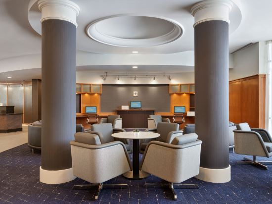 Фото Courtyard by Marriott Toronto Markham